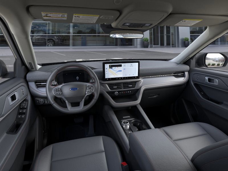 2025 Ford Explorer photo 8