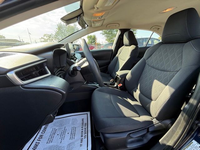 2022 Toyota Corolla LE photo 16