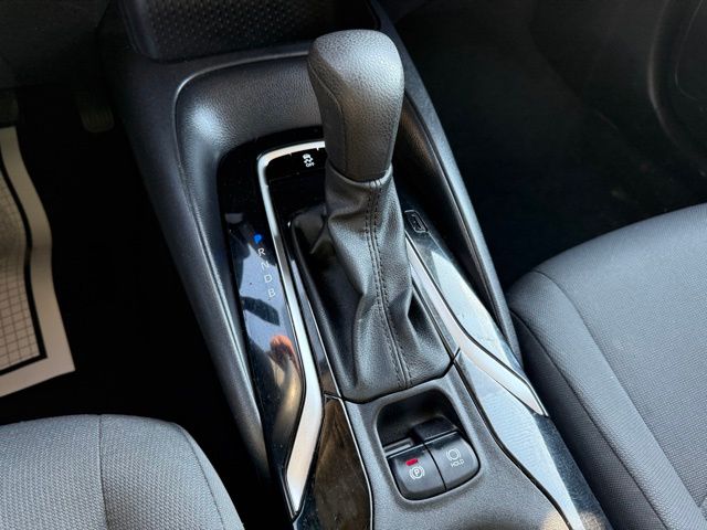 2022 Toyota Corolla LE photo 27