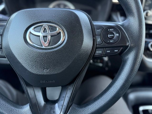 2022 Toyota Corolla LE photo 31