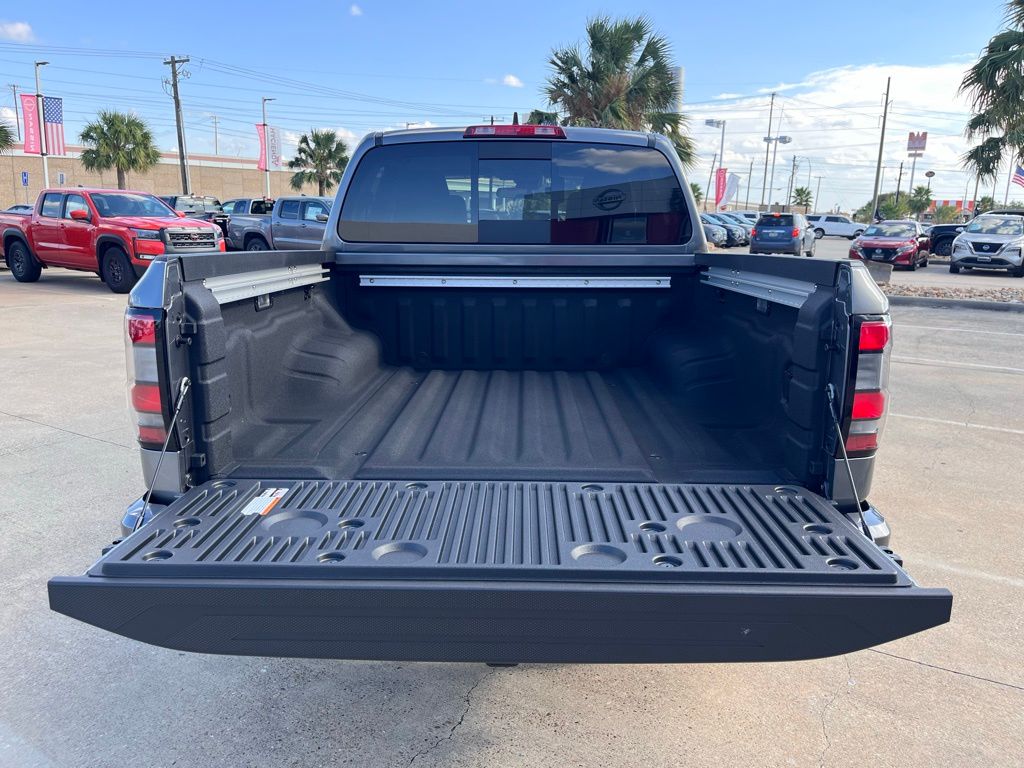 2026 Nissan Frontier SV - Photo 14