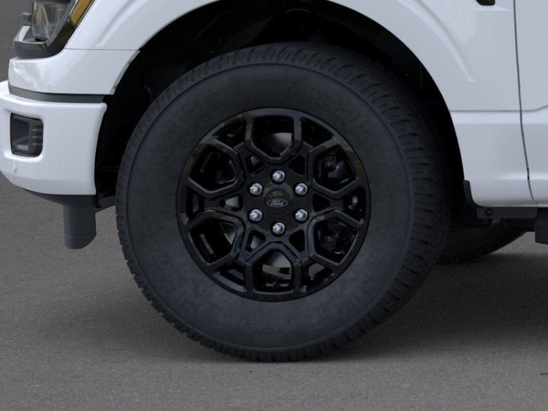 2025 Ford F-150 XLT photo 16
