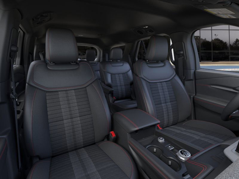 2025 Ford Explorer ST-Line photo 10