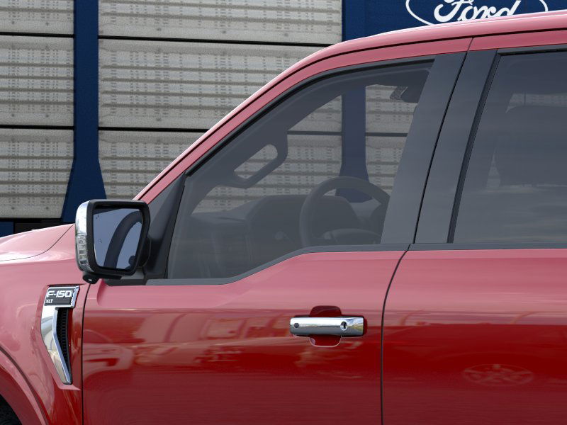 2025 Ford F-150 XLT photo 13