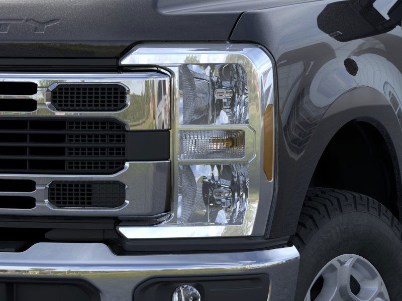 2026 Ford F-350 XLT photo 13