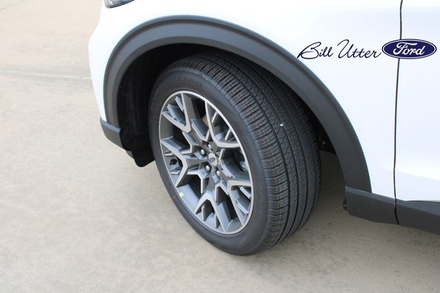 2025 Ford Explorer Platinum photo 4