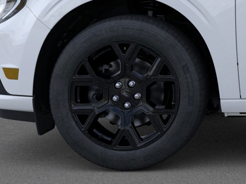 2025 Ford Maverick photo 13