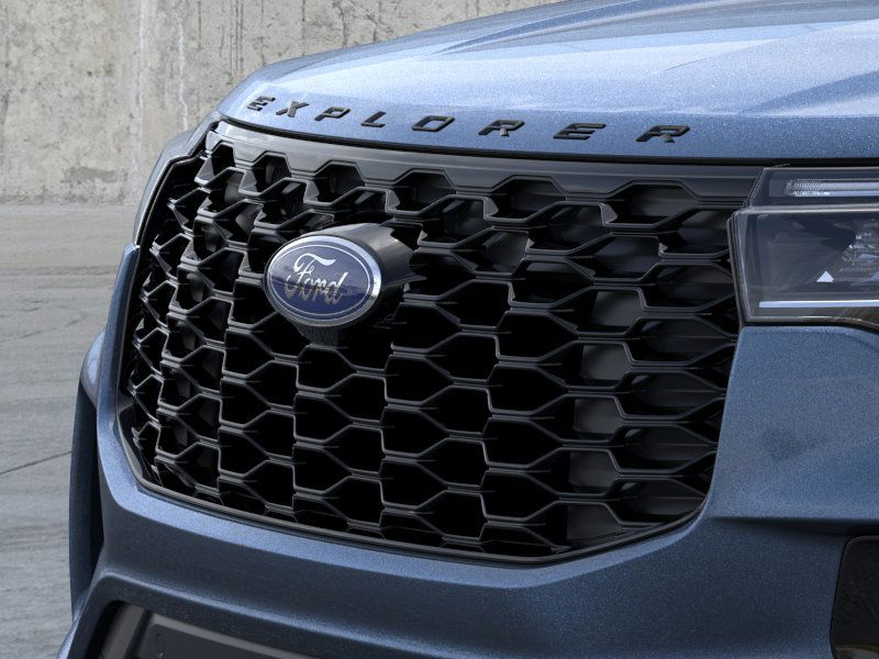 2025 Ford Explorer ST-Line photo 7