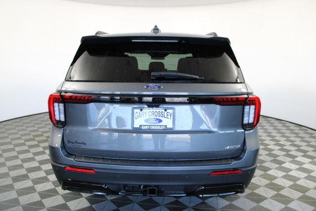 2025 Ford Explorer ST-Line photo 2