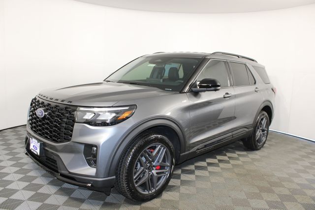 2025 Ford Explorer ST-Line photo 4