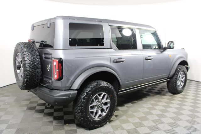 2025 Ford Bronco Badlands photo 2