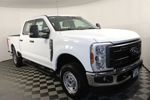 2025 Ford F-250 XL photo 2