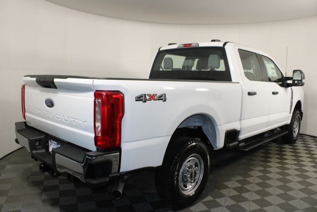 2025 Ford F-250 XL photo 3