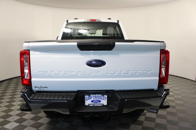 2025 Ford F-250 XL photo 4