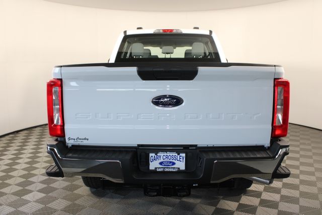 2025 Ford F-250 XL photo 3