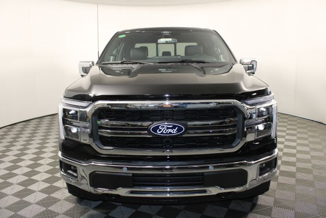 2025 Ford F-150 Lariat photo 2
