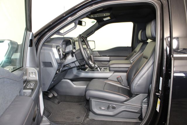 2025 Ford F-150 Lariat photo 4