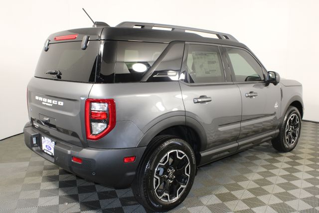 2025 Ford Bronco Sport Outer Banks photo 3