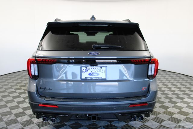 2025 Ford Explorer ST photo 3
