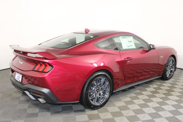 2025 Ford Mustang GT photo 2