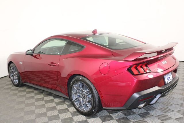 2025 Ford Mustang GT photo 4
