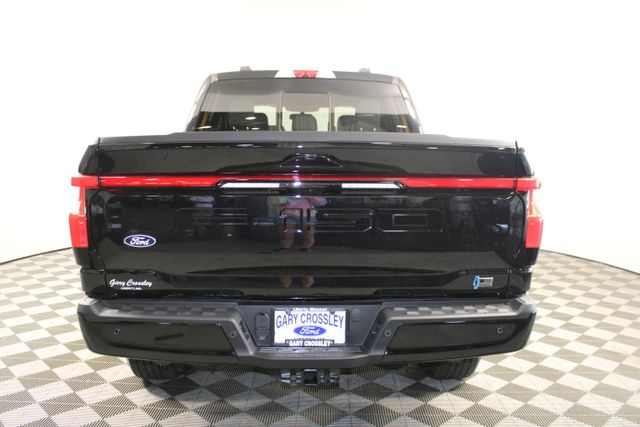 2025 Ford F-150 Lightning Lariat photo 4