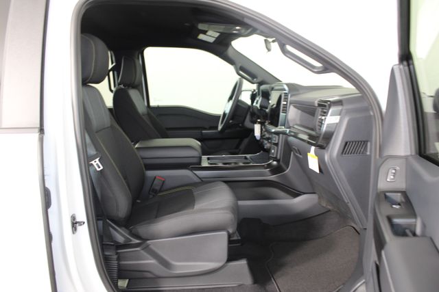 2025 Ford F-150 STX photo 19