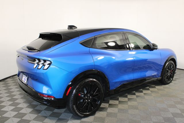 2025 Ford Mustang Mach-E Premium photo 3