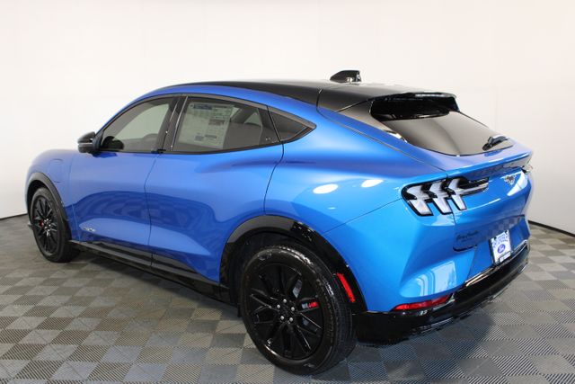 2025 Ford Mustang Mach-E Premium photo 5