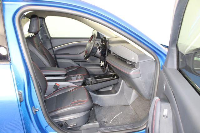 2025 Ford Mustang Mach-E Premium photo 19