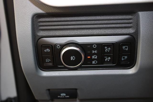 2025 Ford F-250 XLT photo 13