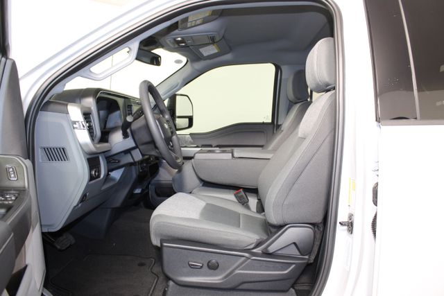 2025 Ford F-250 XLT photo 14
