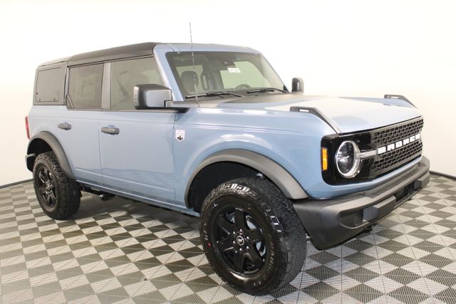 2025 Ford Bronco Big Bend photo 2