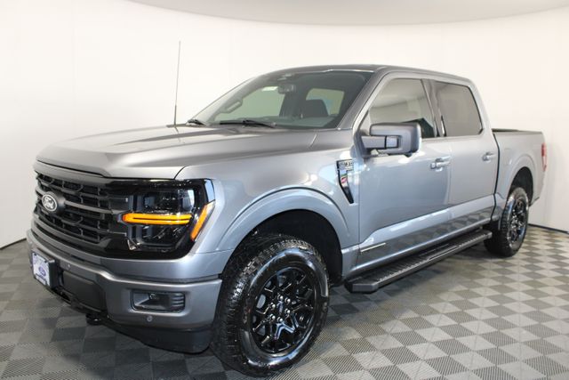 2025 Ford F-150 XLT photo 3