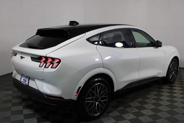 2025 Ford Mustang Mach-E Premium photo 2