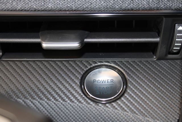 2025 Ford Mustang Mach-E Premium photo 13