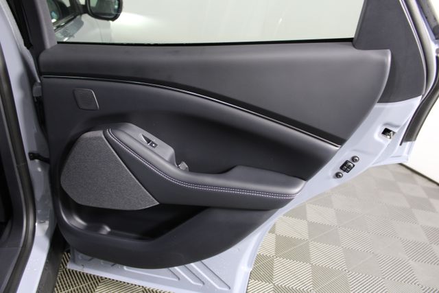 2025 Ford Mustang Mach-E Premium photo 18