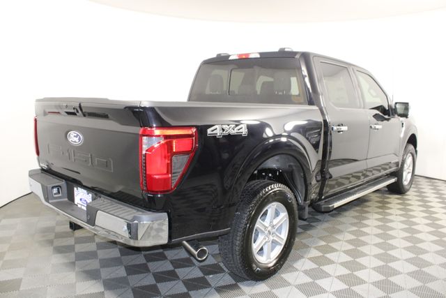 2025 Ford F-150 XLT photo 2