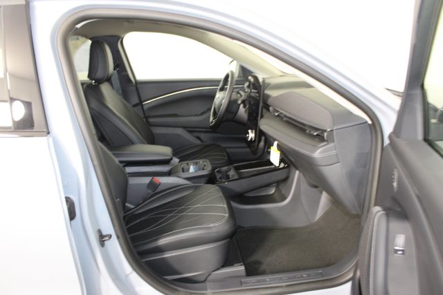 2025 Ford Mustang Mach-E Select photo 19