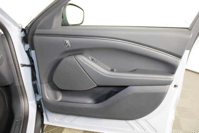 2025 Ford Mustang Mach-E Select photo 20