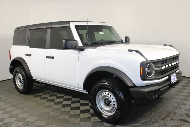 2025 Ford Bronco Base photo 2