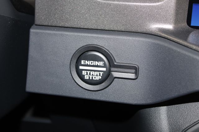 2025 Ford Bronco Base photo 12