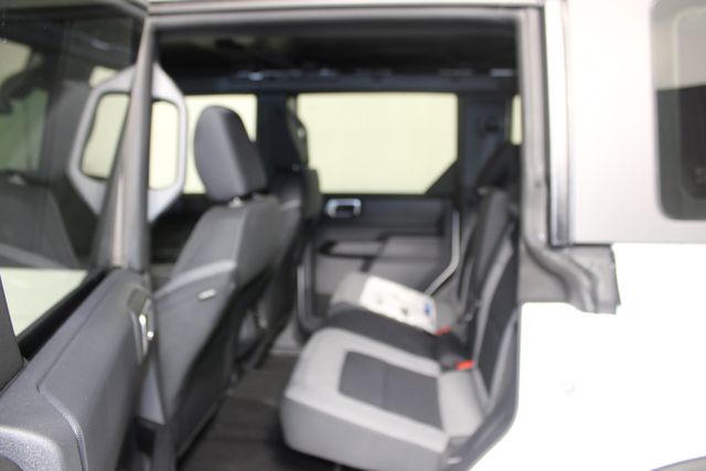 2025 Ford Bronco Base photo 15