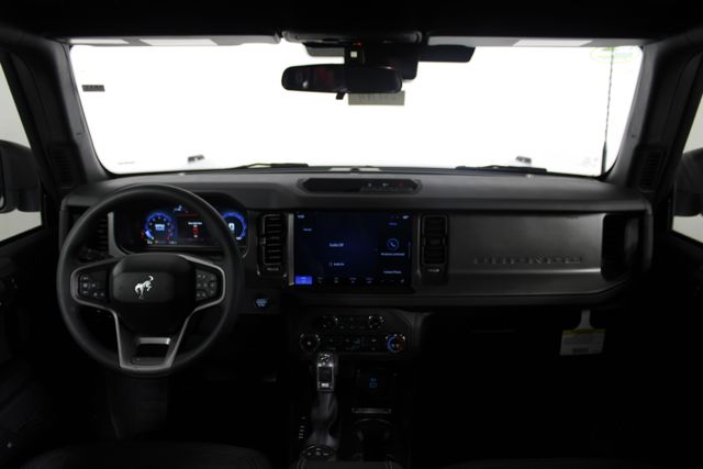 2025 Ford Bronco Base photo 20
