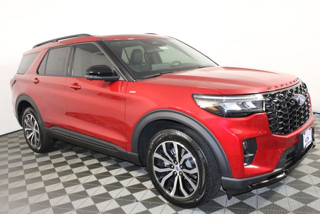 2025 Ford Explorer ST-Line photo 2