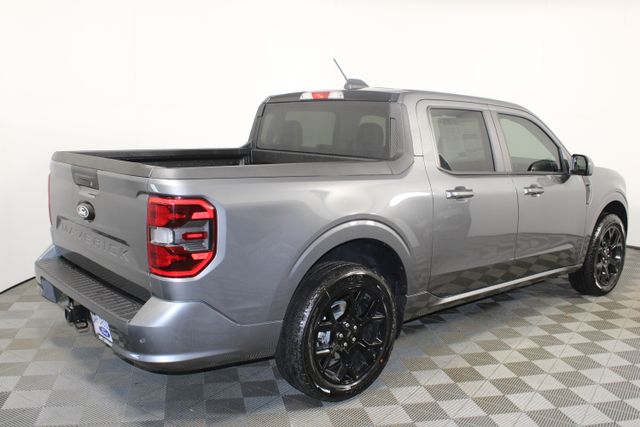 2025 Ford Maverick photo 3