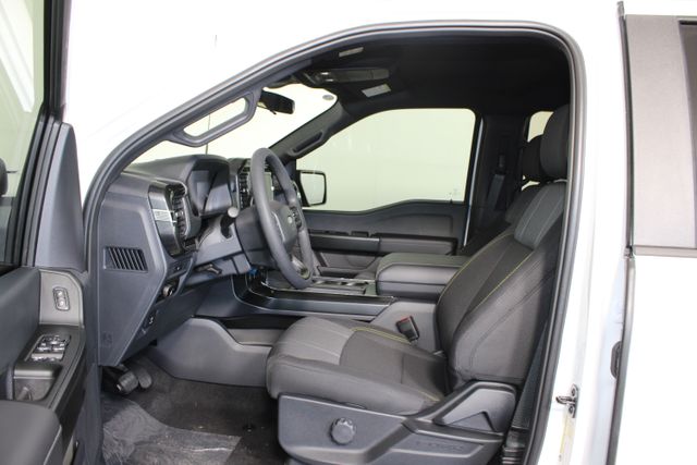 2025 Ford F-150 STX photo 14