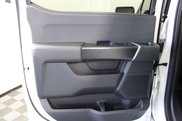 2025 Ford F-150 STX photo 17