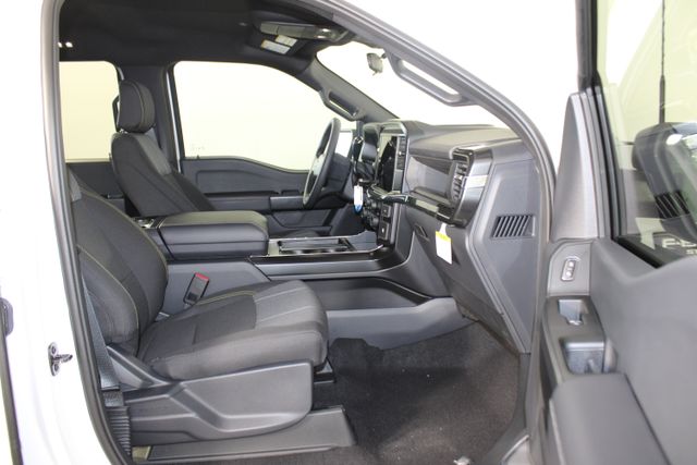 2025 Ford F-150 STX photo 21