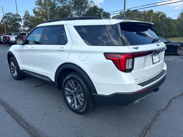 2025 Ford Explorer photo 3